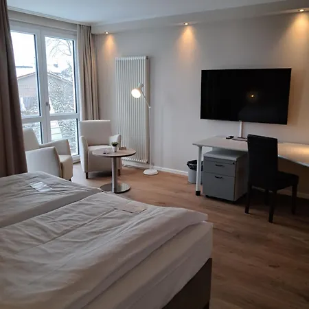 מלון Pepb Schulungshotel 3*