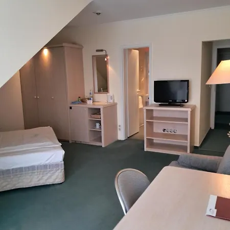 Pepb Schulungshotel Отель Зарштедт